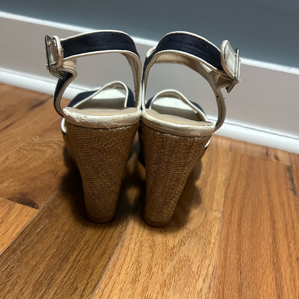 Francesca's Collections Black and Cream Wedge Sandals - Picture 3 of 6